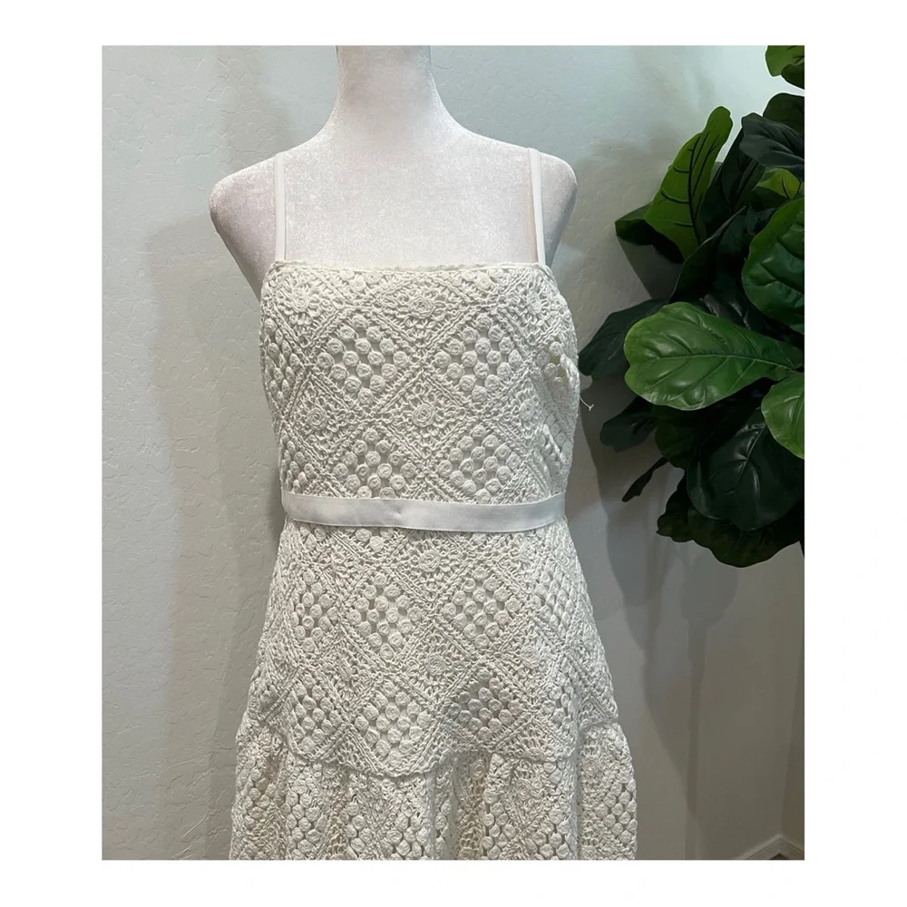 NEW Evangelina Crochet Maxi Dress
Saylor - Picture 8 of 12